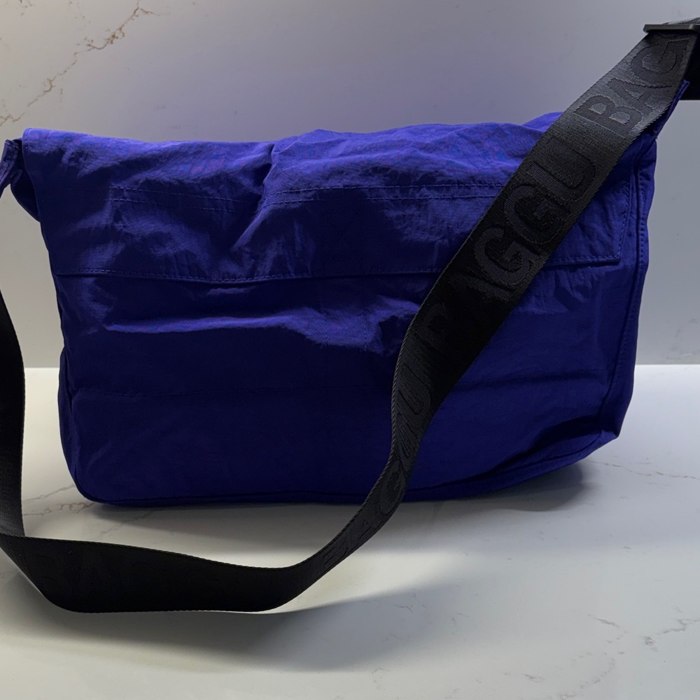 Baggu Lapis Nylon Messenger Bag - Picture 2 of 6